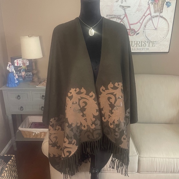 Accessories - Soft wool wrap, espresso brown with metallic screen design